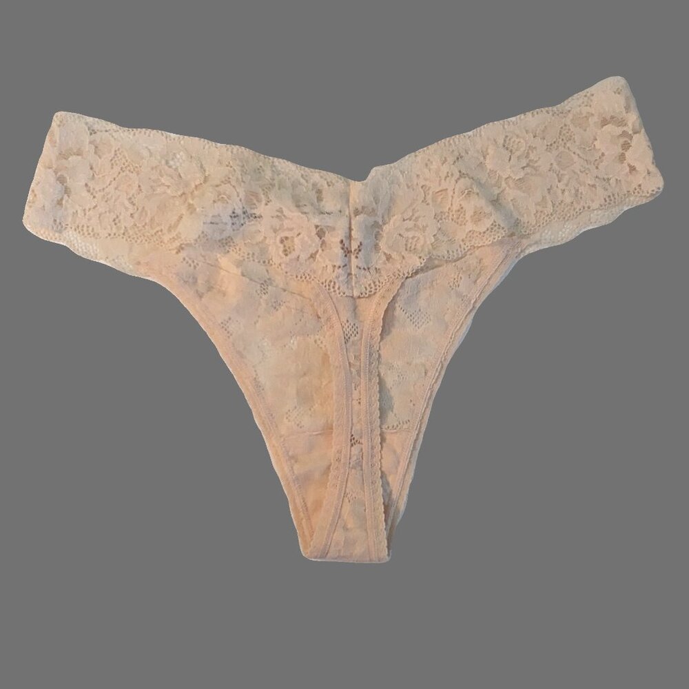 Soma Embraceble Signature Lace Light Nude Thong Size L - Picture 2 of 4